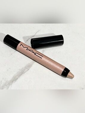 MAC Moon Rocket dazzle crayon lipstick